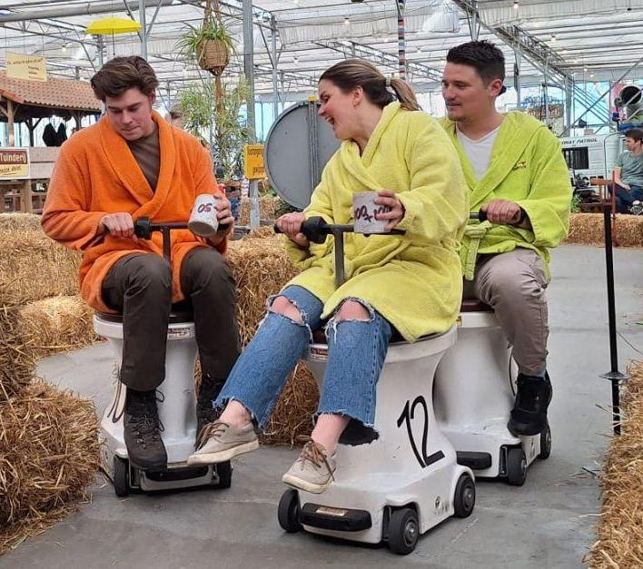 Hilarische activiteiten tijdens het bedrijfsuitje